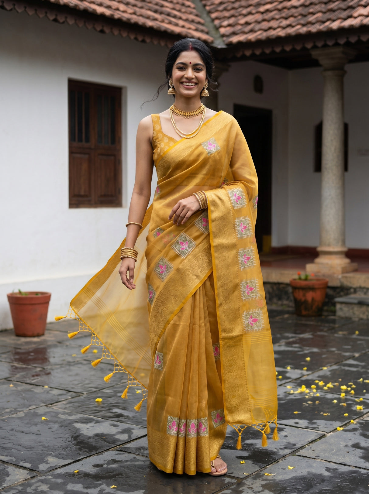 MIMOSA Gold Saree Saree — pose 9 styling detail