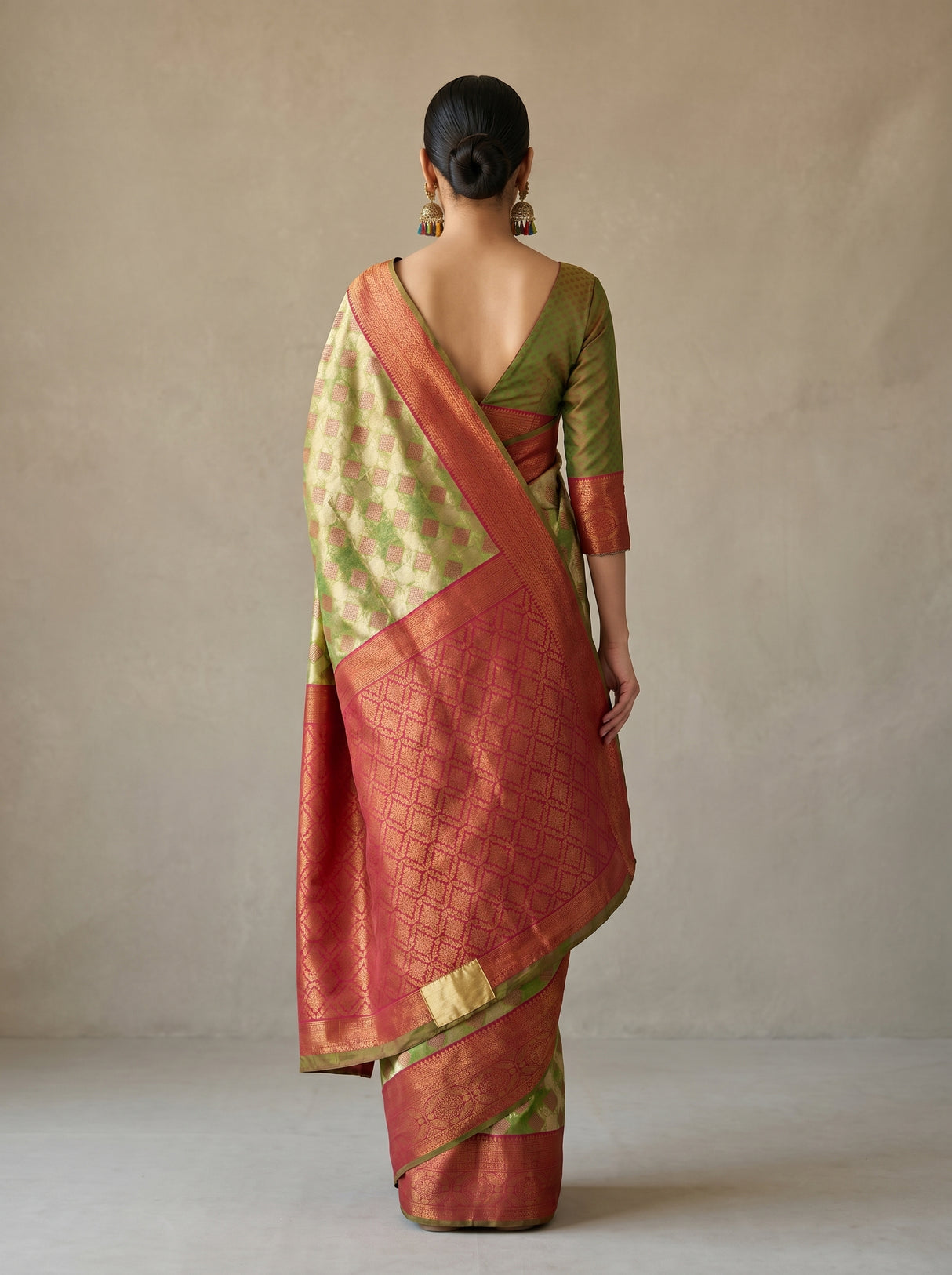 MIMOSA Olive Saree Saree β pose 2 styling detail