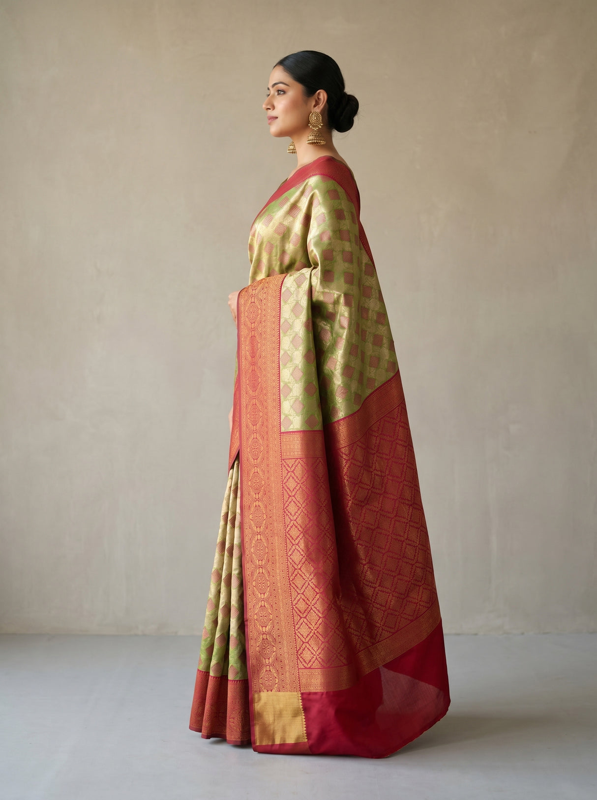 MIMOSA Olive Saree Saree β pose 3 styling detail