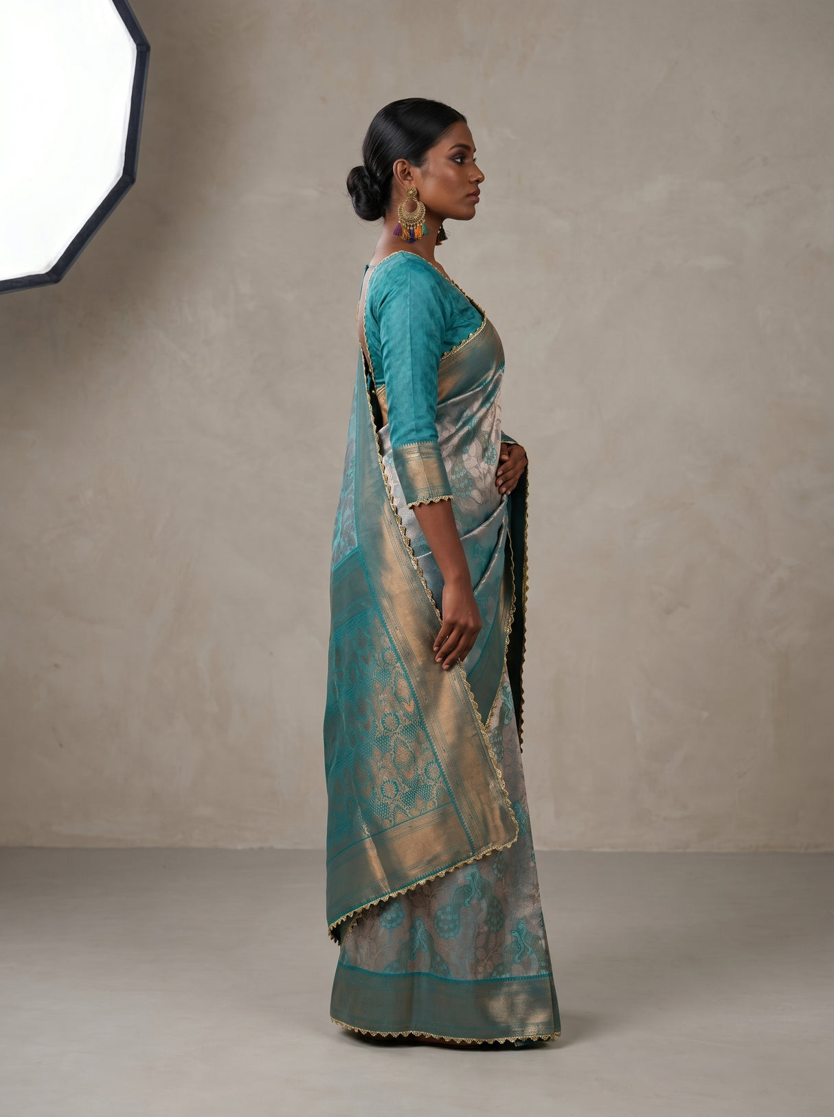 MIMOSA Saffire Kanjivaram Art Silk Saree β pose 3 styling detail