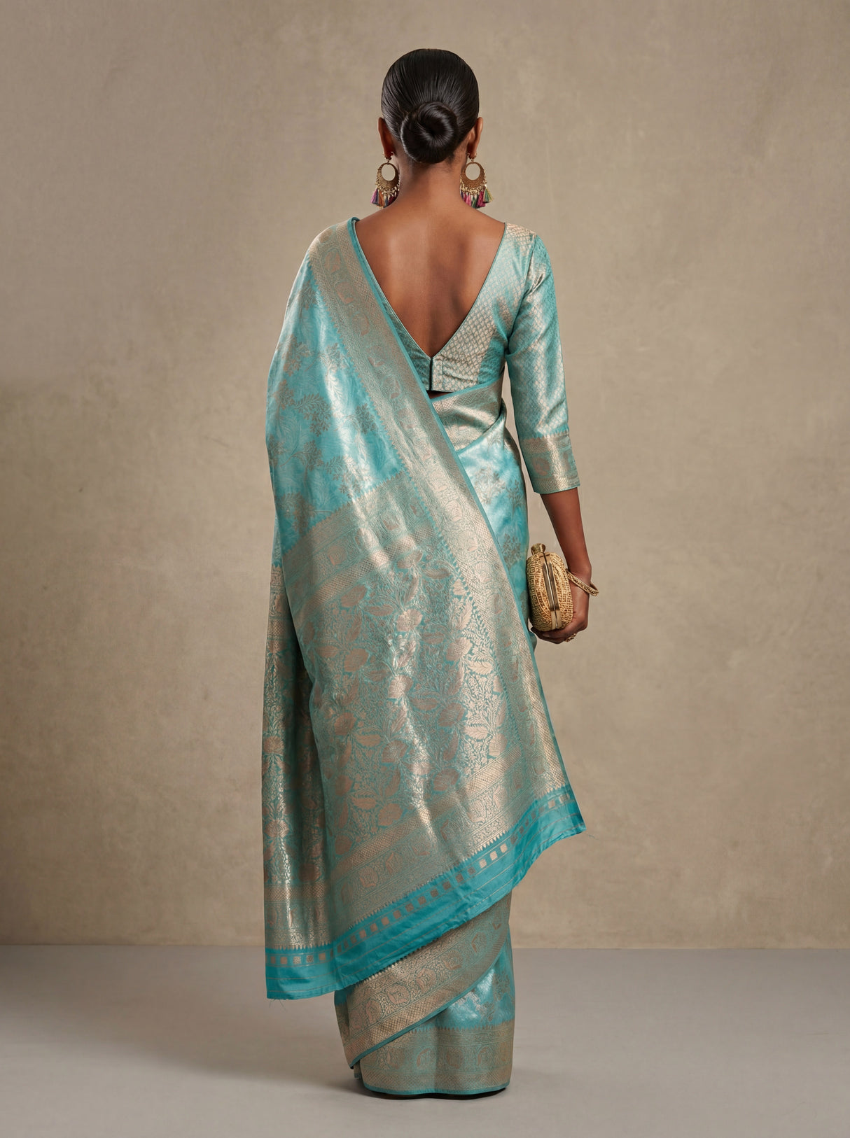 MIMOSA Ananda Kanjivaram Art Silk Saree β pose 5 styling detail