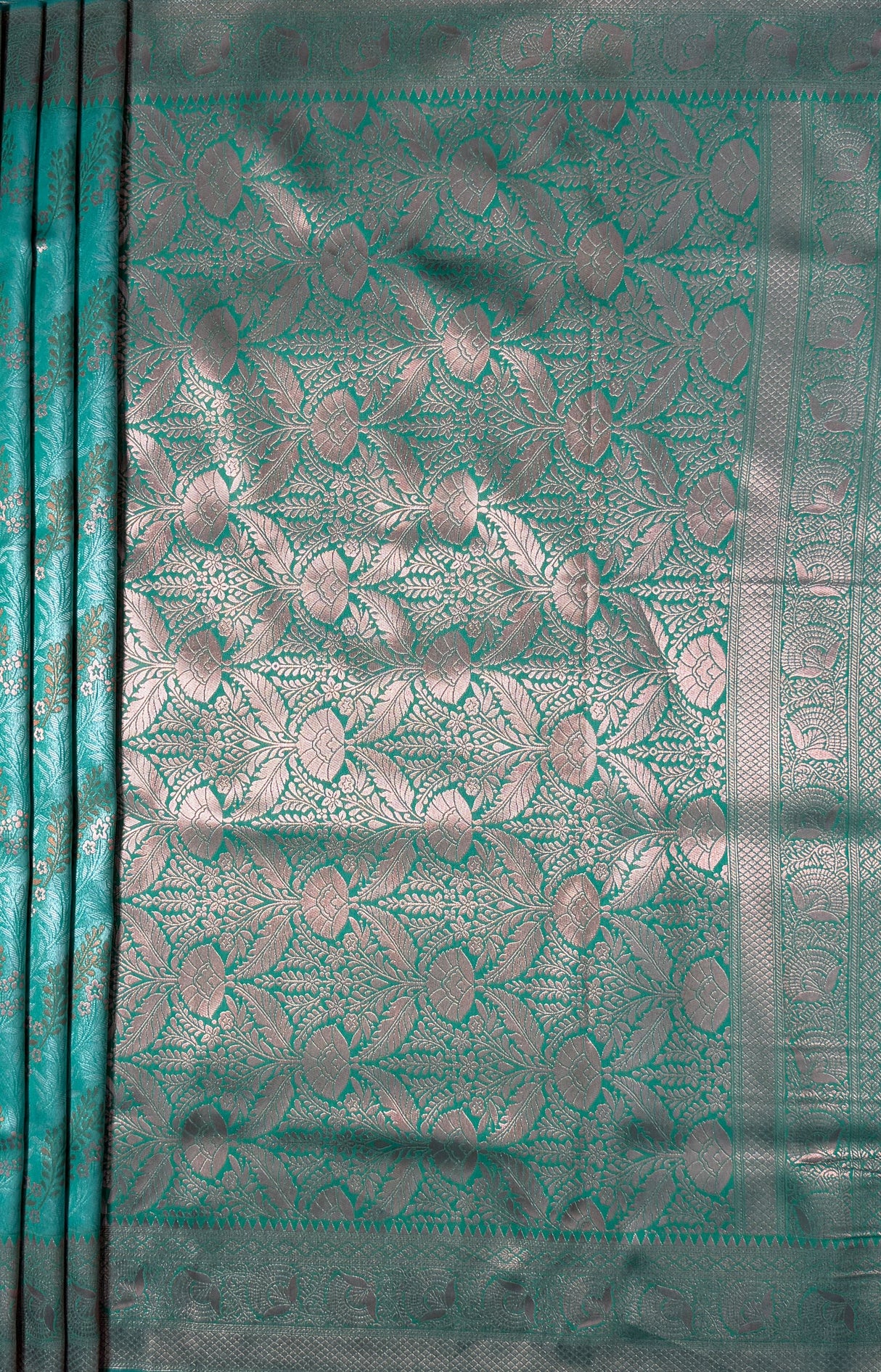 MIMOSA Rama Kanjivaram Art Silk Saree β pallu and zari work detail