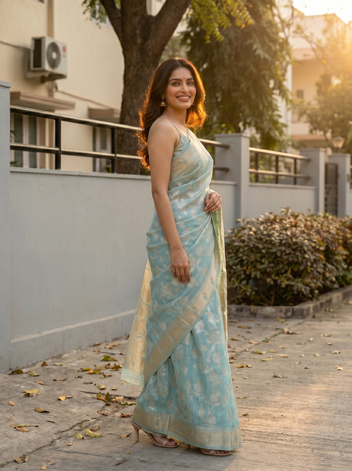 MIMOSA Saree Saree — pose 3 styling detail