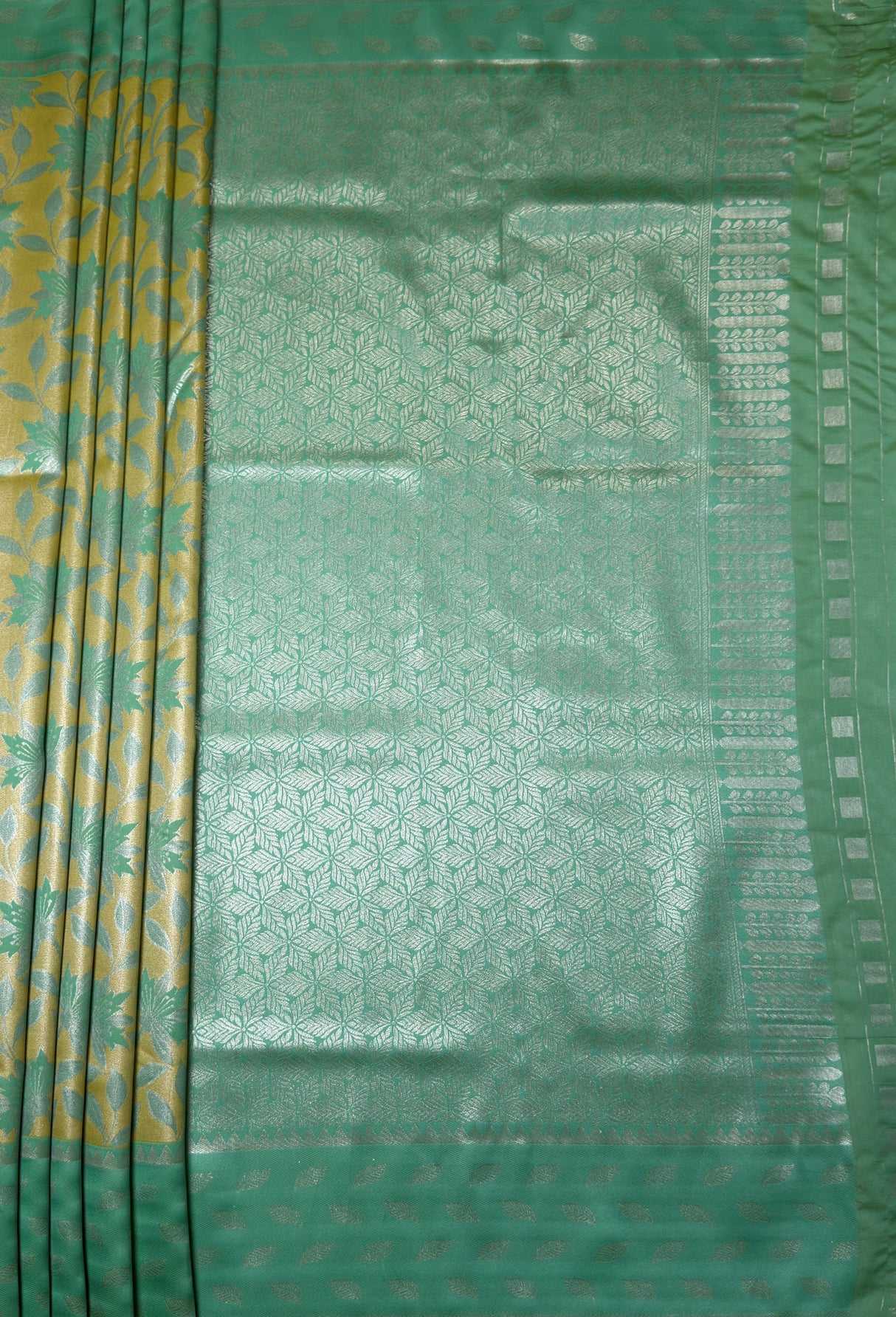 MIMOSA Pista Kanjivaram Art Silk Saree β pallu and zari work detail