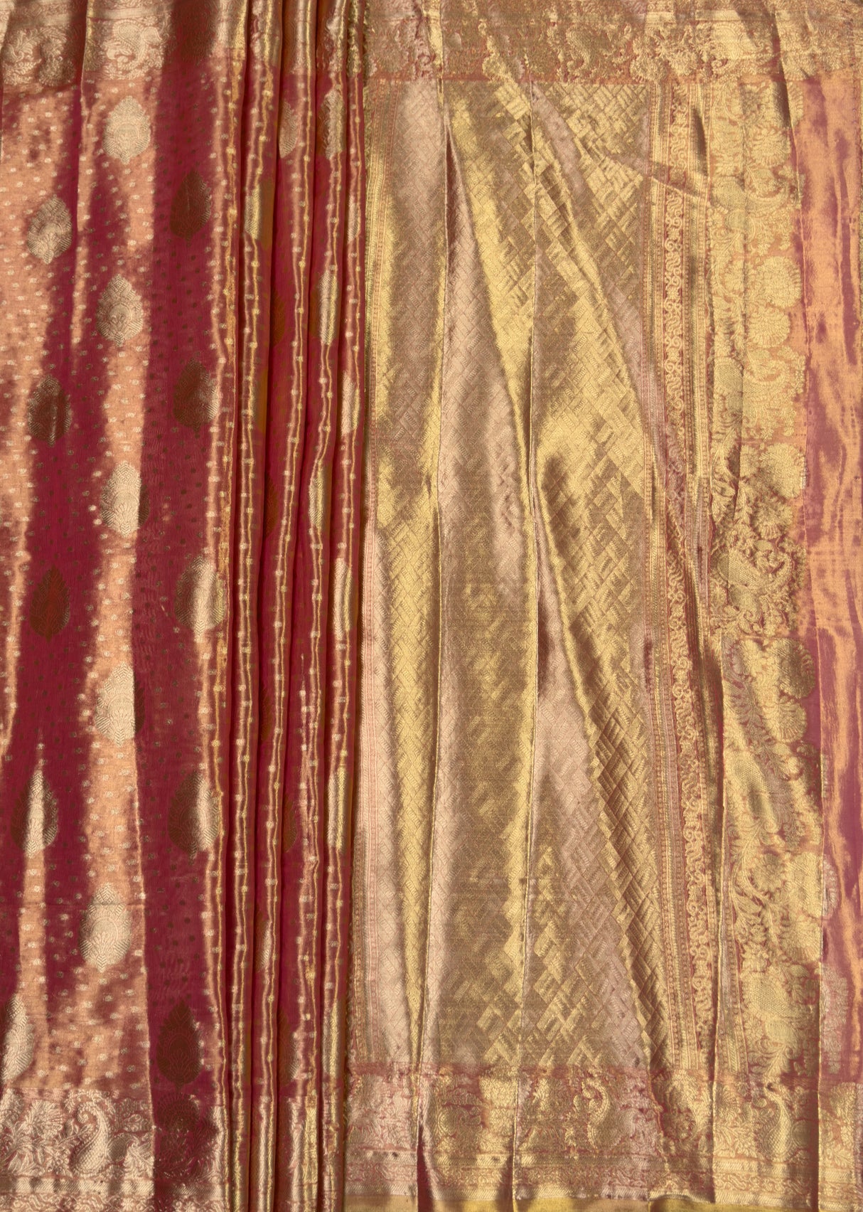 MIMOSA Gajari Kanjivaram Art Silk Saree β pallu and zari work detail