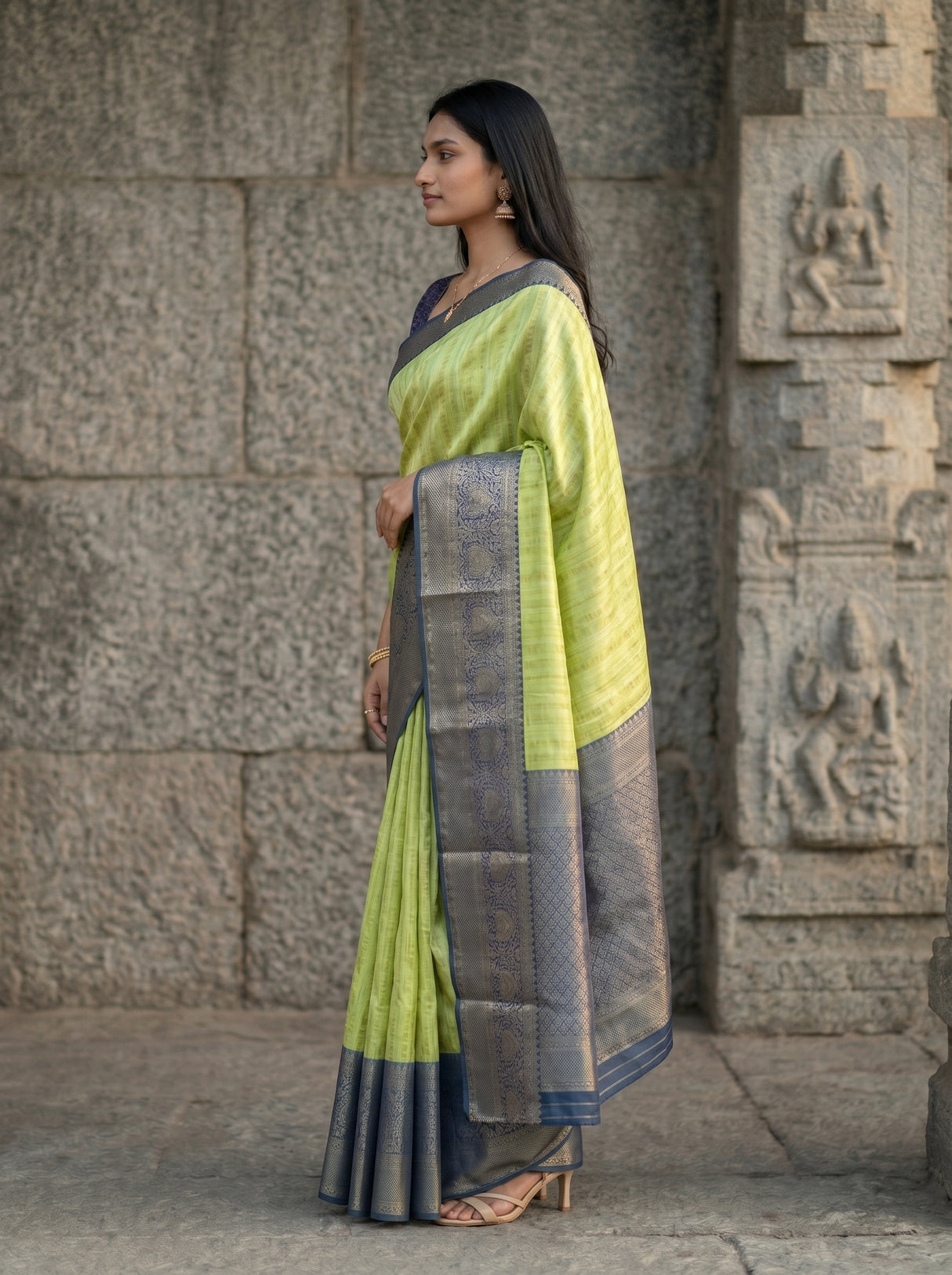 MIMOSA Saree Saree — pose 3 styling detail