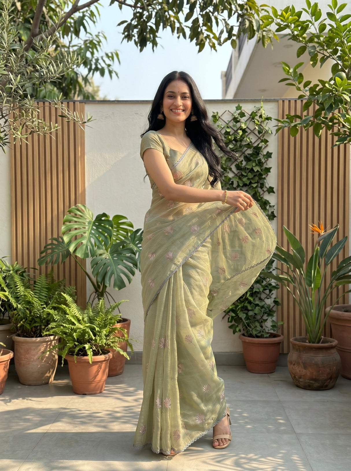 MIMOSA Saree Saree — pose 9 styling detail