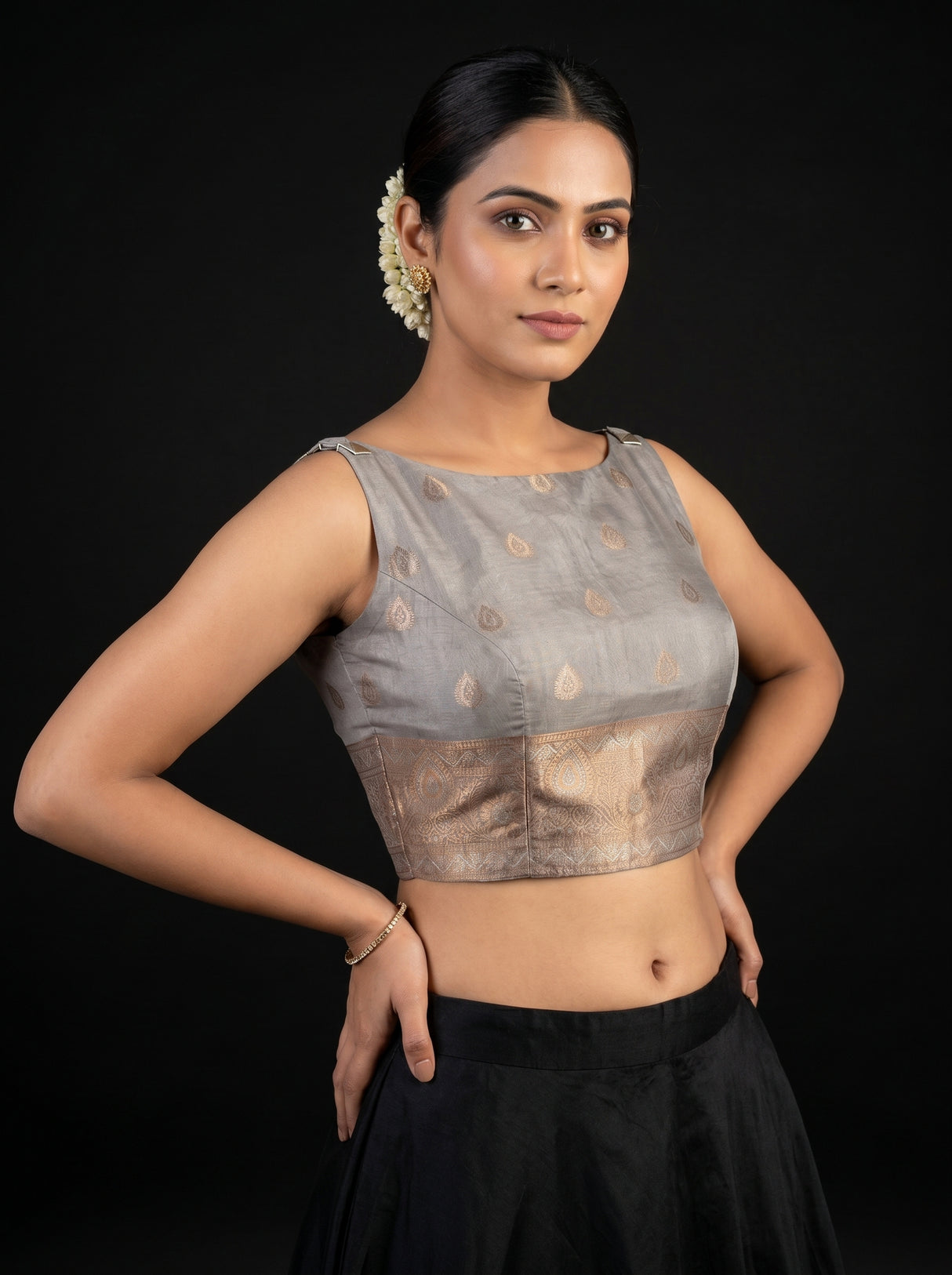 MIMOSA Grey Banarasi Art Silk Saree β blouse close-up