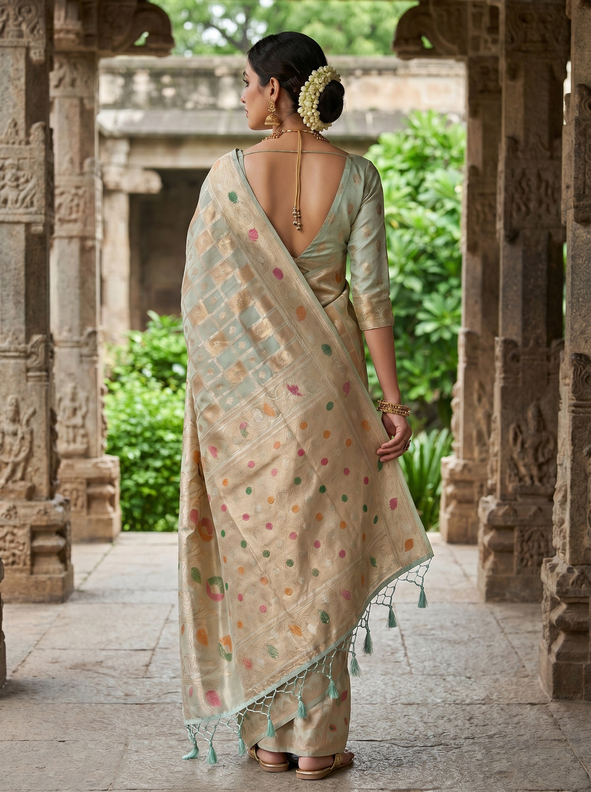 MIMOSA Saffire Banarasi Art Silk Saree β Close-up of the border and hand pose