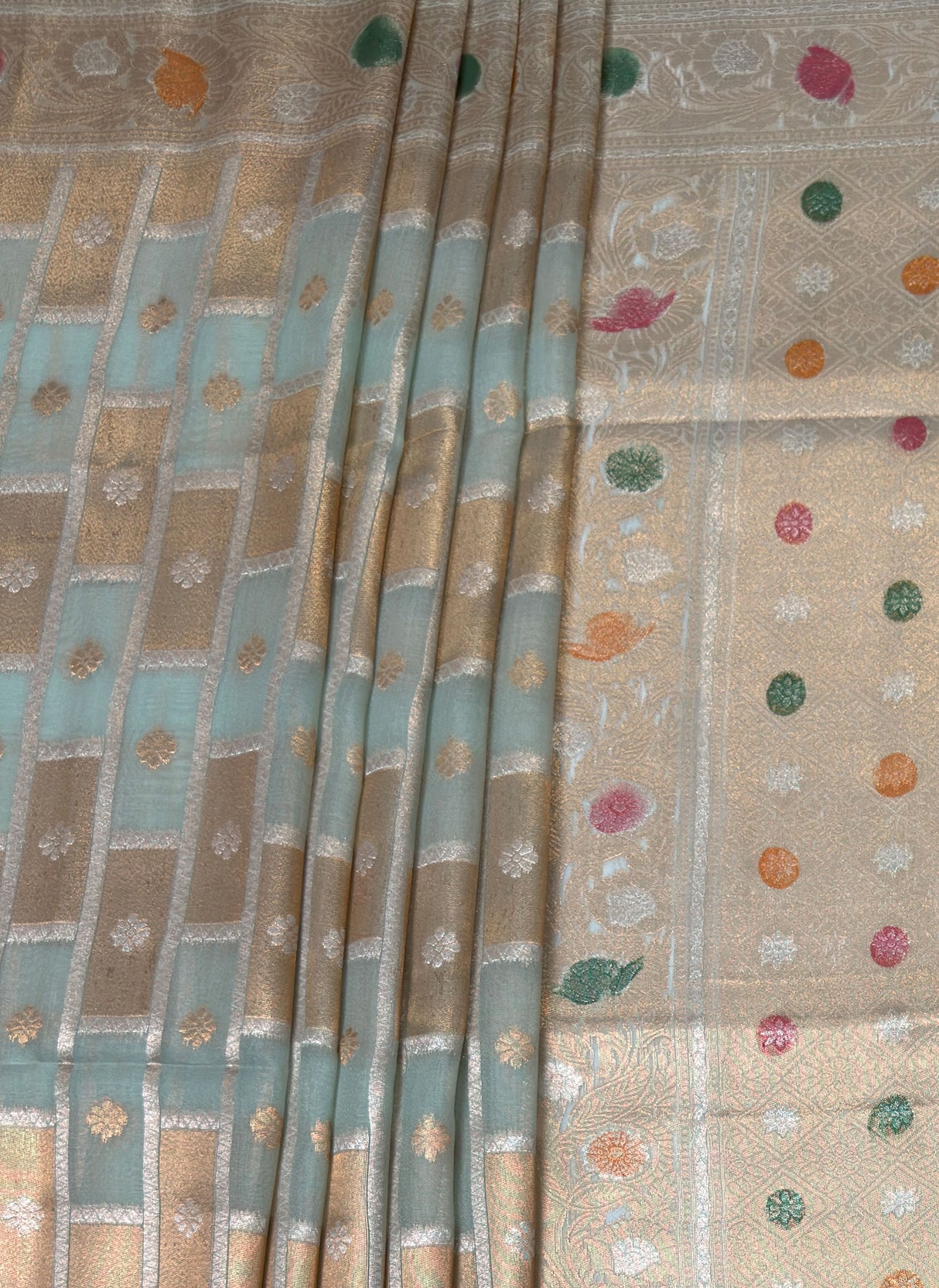 MIMOSA Saffire Banarasi Art Silk Saree β Detail of the pallu design