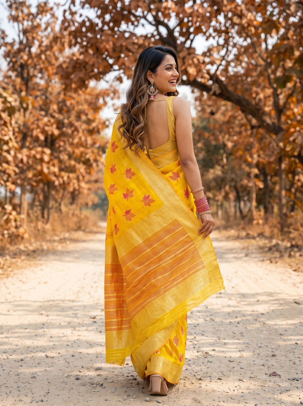 MIMOSA Saree Saree — pose 2 styling detail
