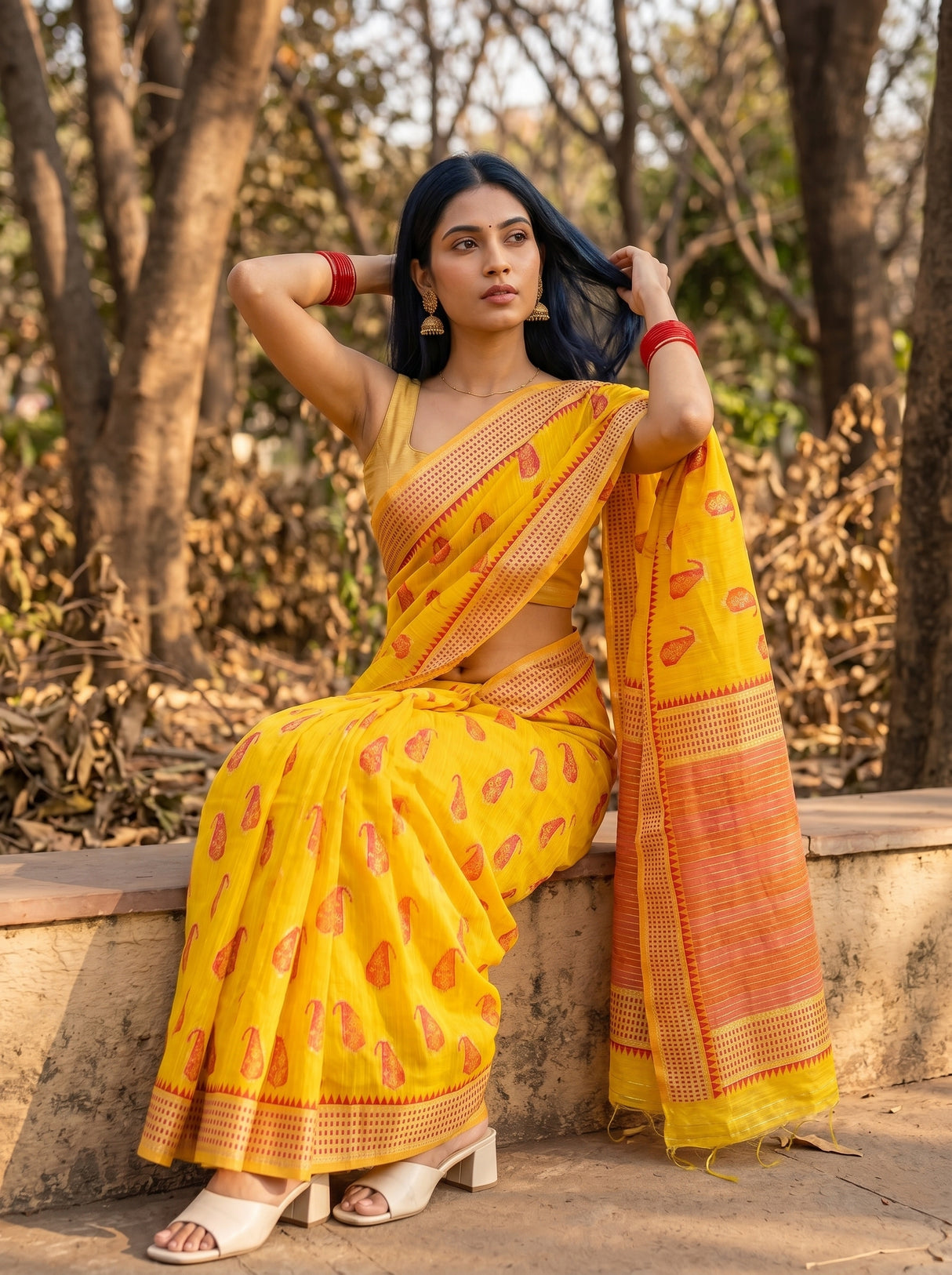 MIMOSA Gold Banarasi Linen Saree β pose 8 styling detail