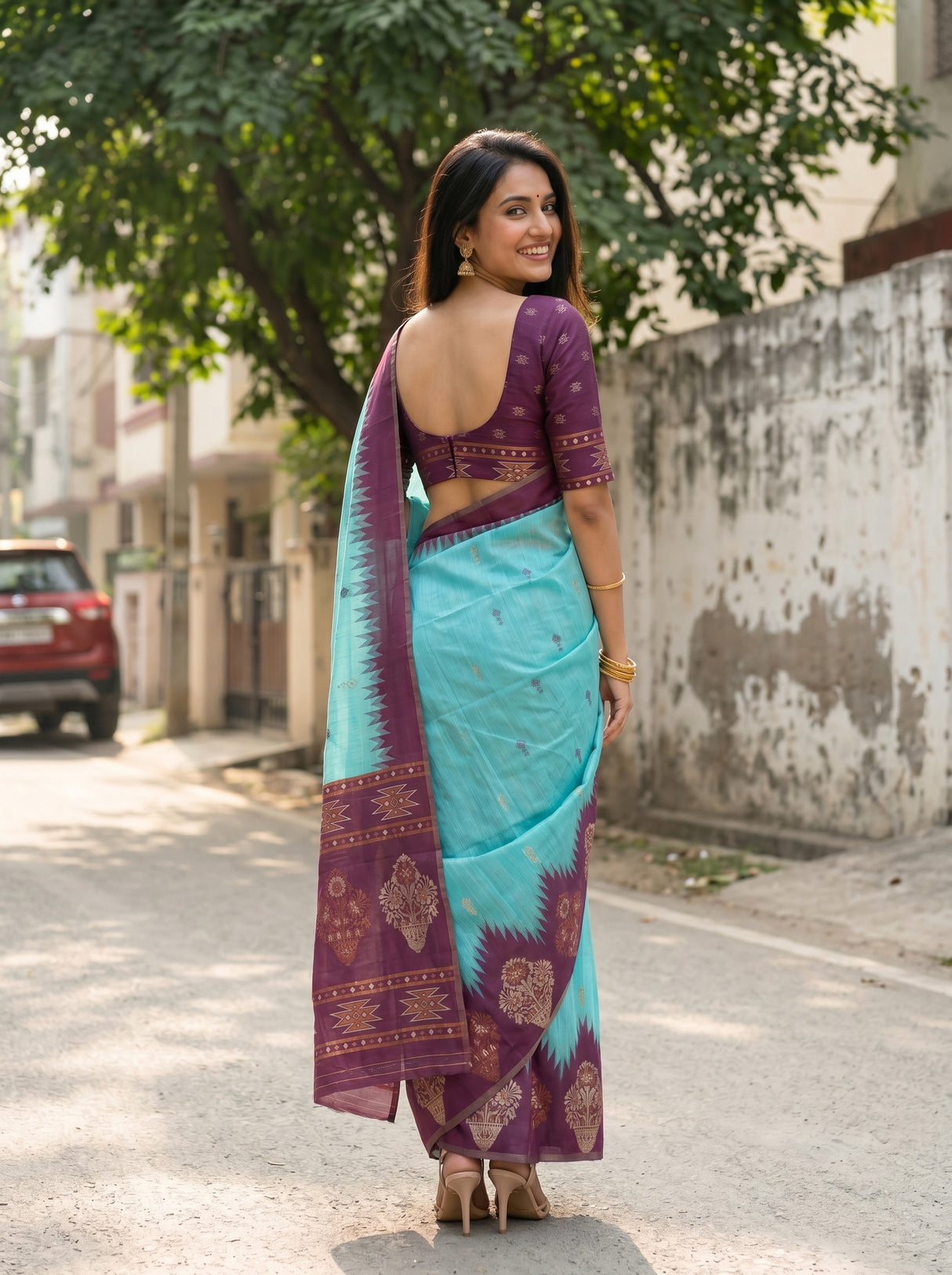 MIMOSA Saree Saree — pose 2 styling detail
