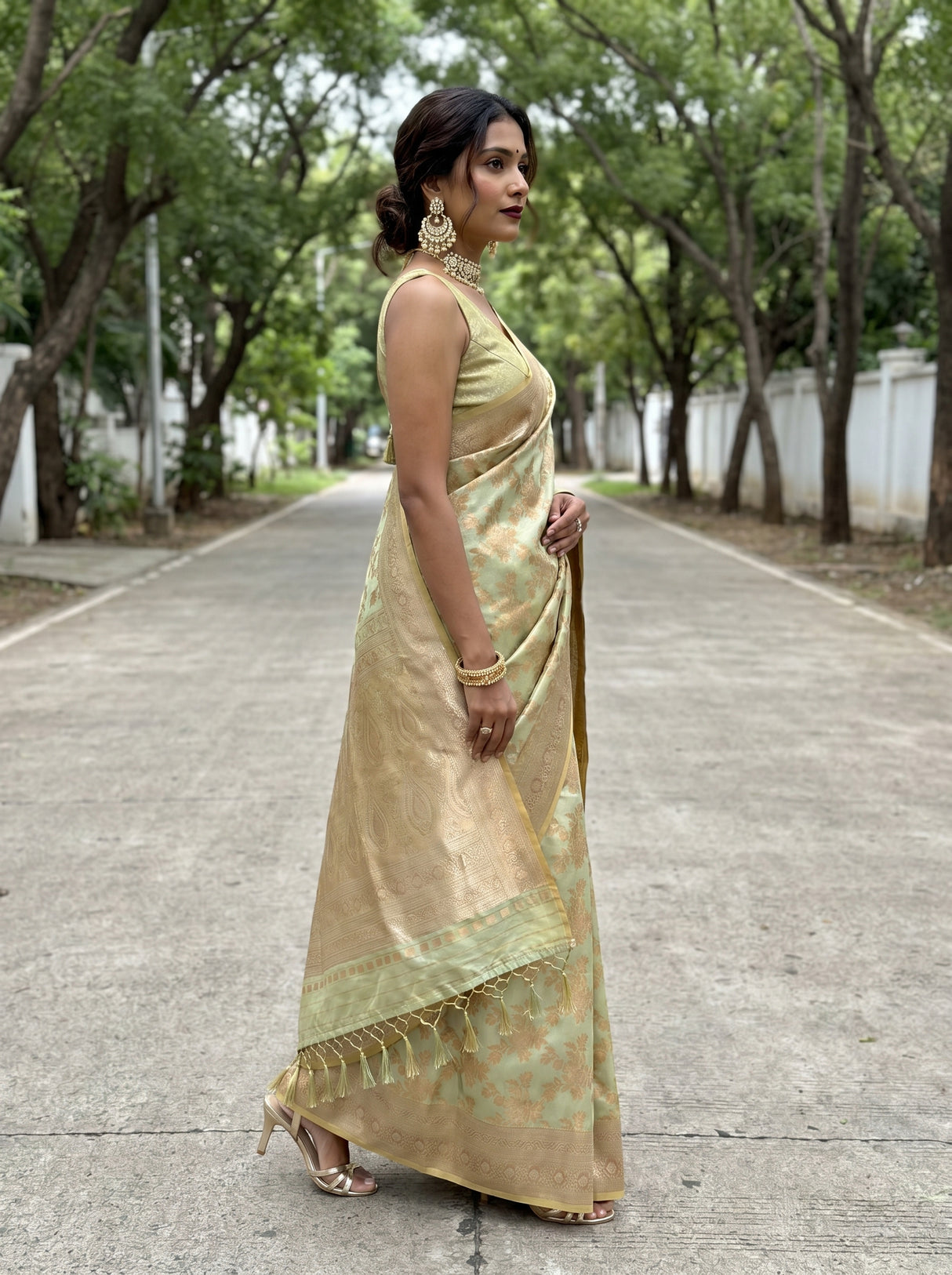 MIMOSA Saree Saree β pose 3 styling detail
