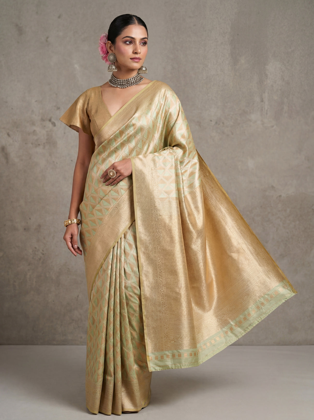 MIMOSA Olive Kanjivaram Art Silk Saree — Close-up of Pallu