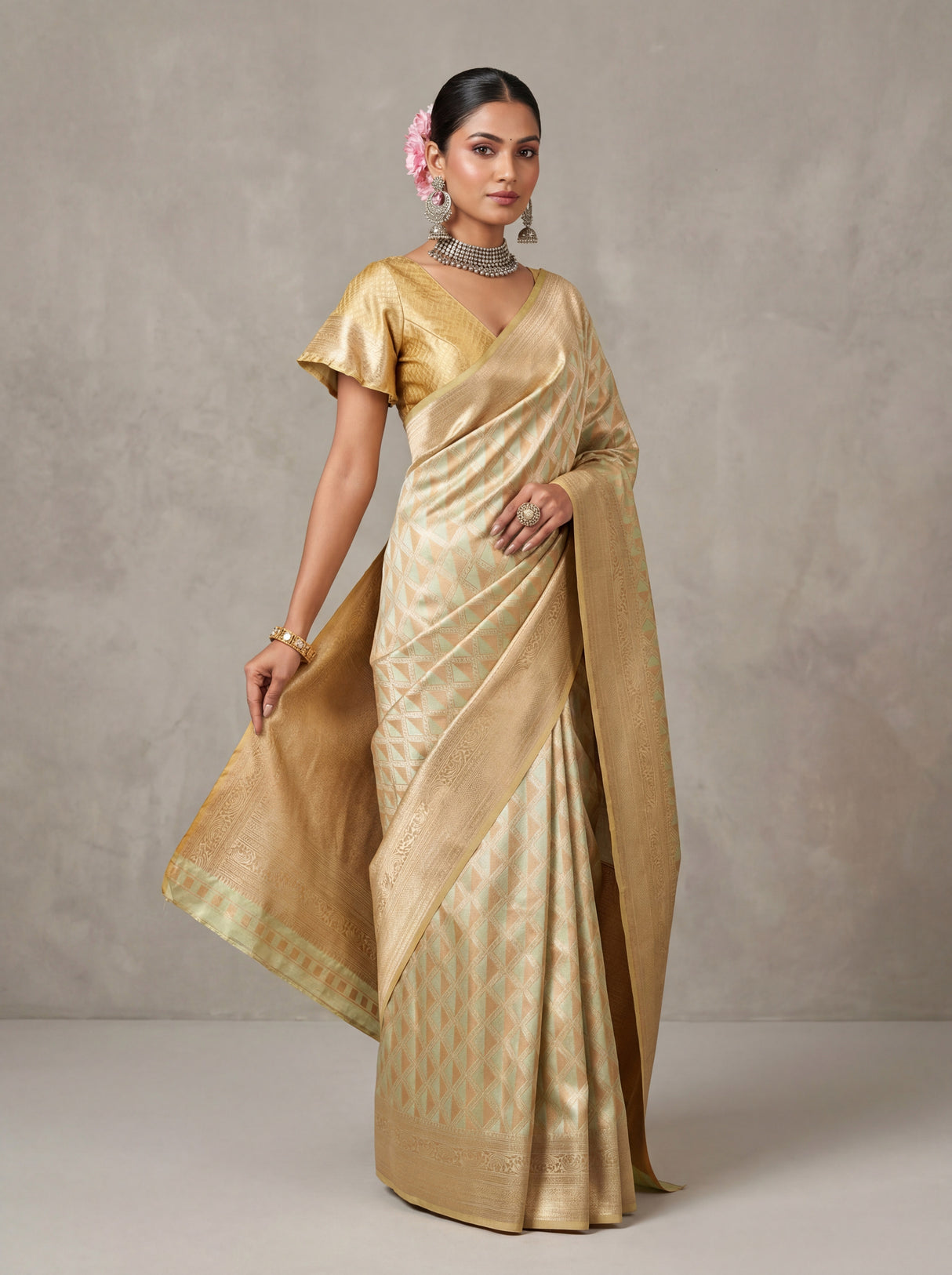 MIMOSA Olive Kanjivaram Art Silk Saree — Body and Border Detail