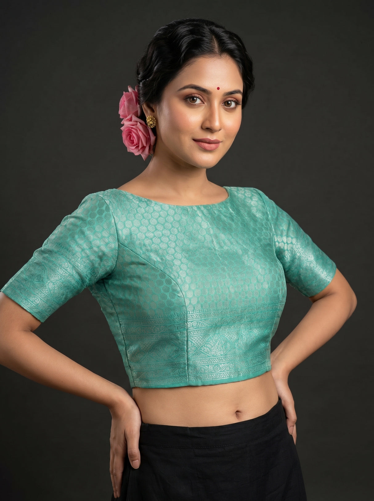 MIMOSA Rama Kanjivaram Art Silk Saree — Hem and Footwear