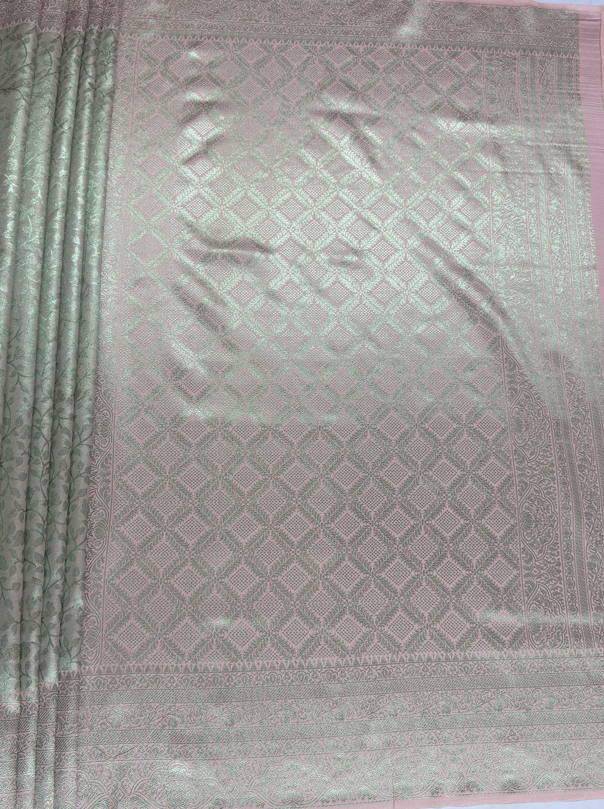 MIMOSA Pink Kanjivaram Art Silk Saree β pallu and zari work detail