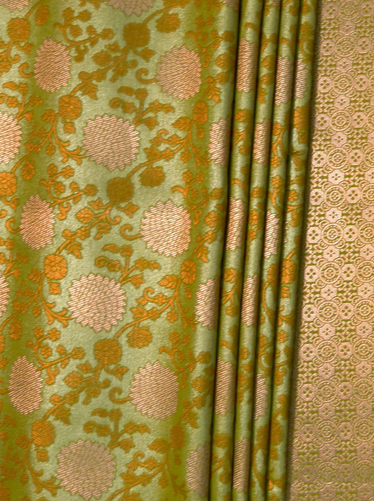 MIMOSA Olive Kanjivaram Art Silk Saree β Pallu Detail