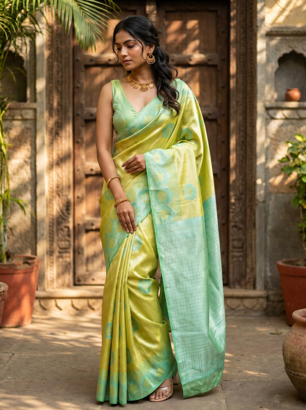 MIMOSA Saree Saree β pose 4 styling detail