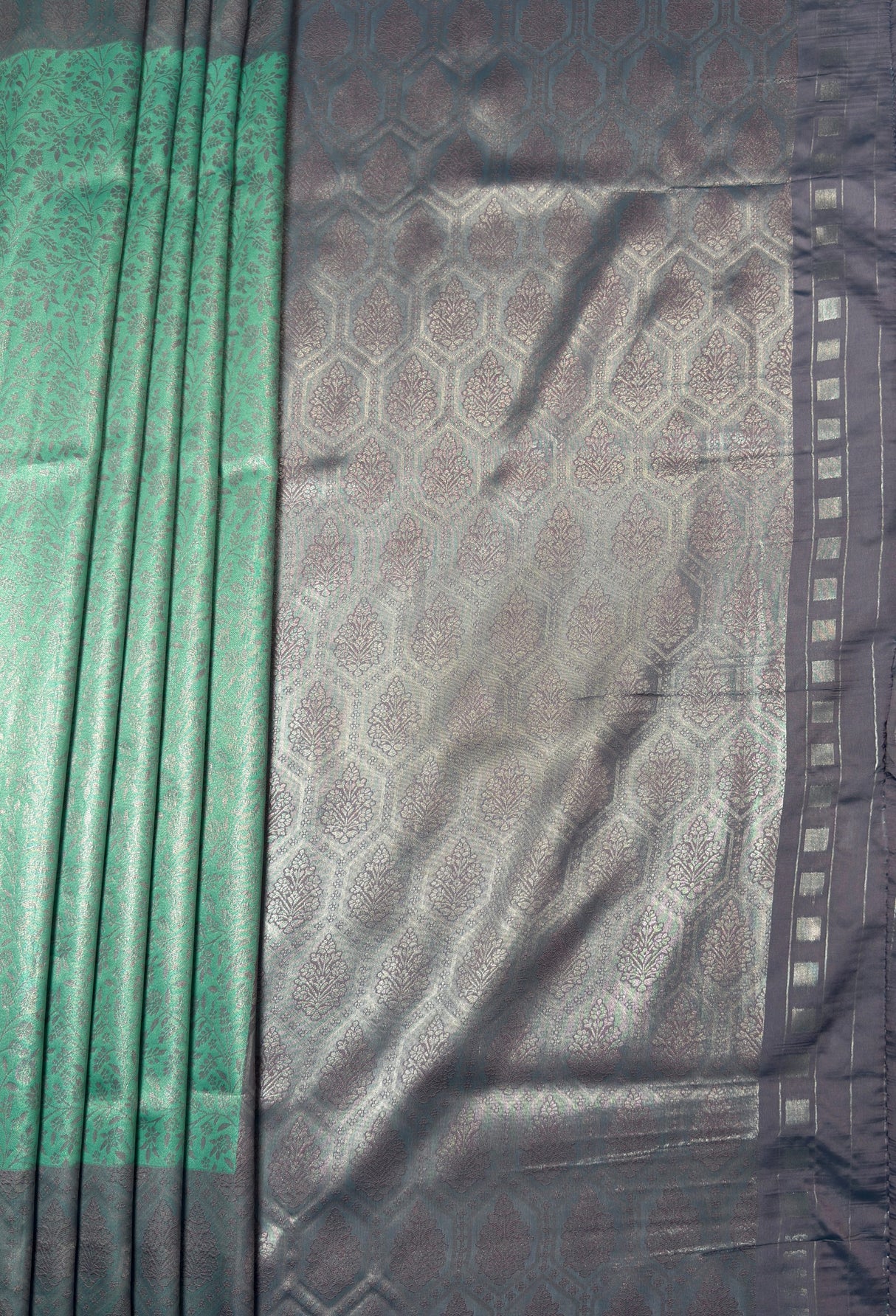 MIMOSA Rama Kanjivaram Art Silk Saree β pallu and zari work detail