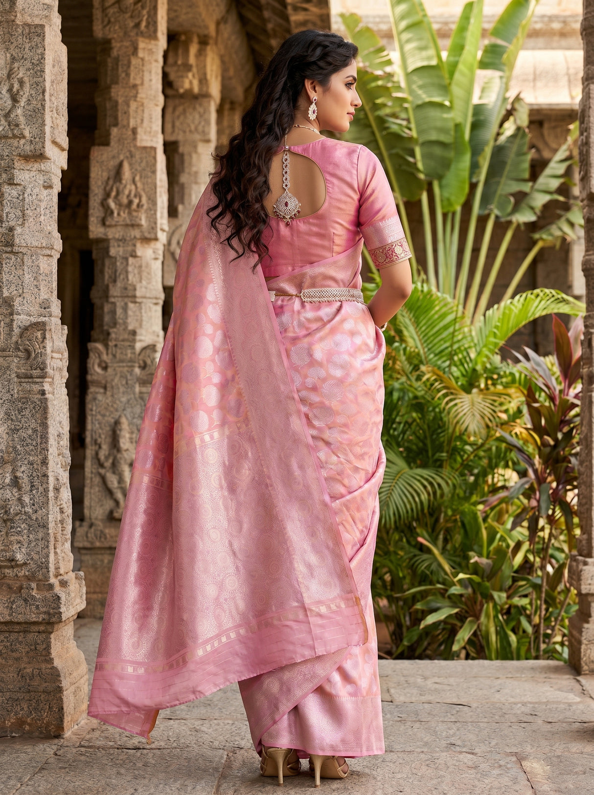 MIMOSA Pink Kanjivaram Art Silk Saree β close-up of the pallu
