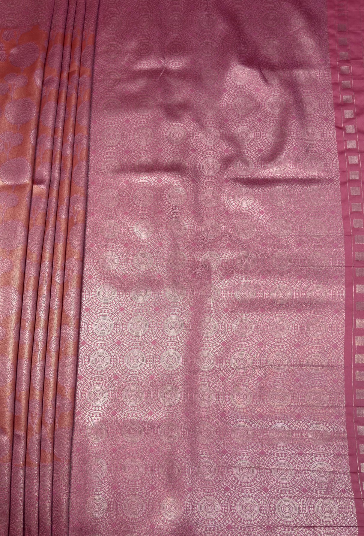 MIMOSA Strawberry Kanjivaram Art Silk Saree β pallu and zari work detail