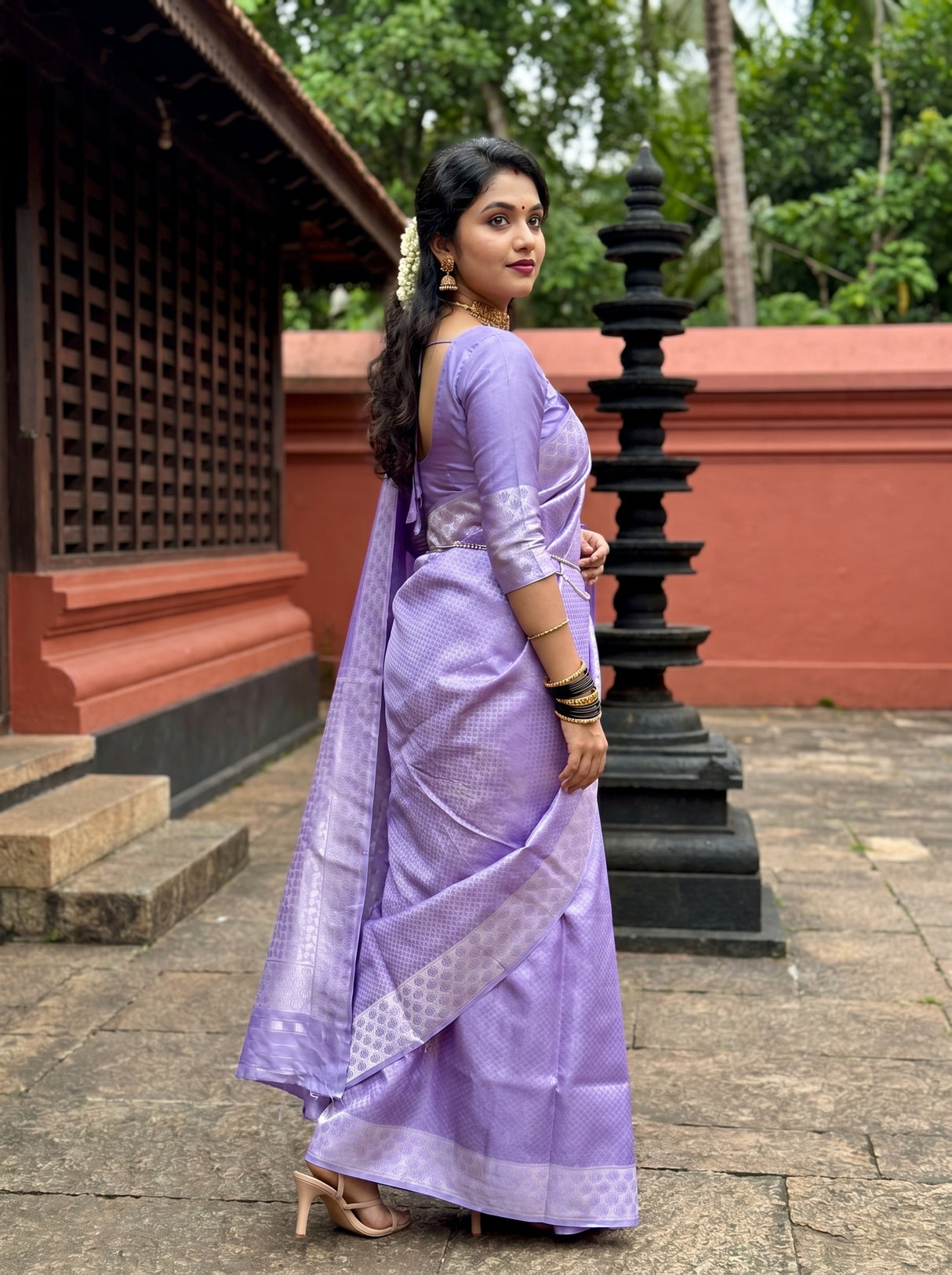 MIMOSA Violet Kanjivaram Art Silk Saree β pose 8 styling detail