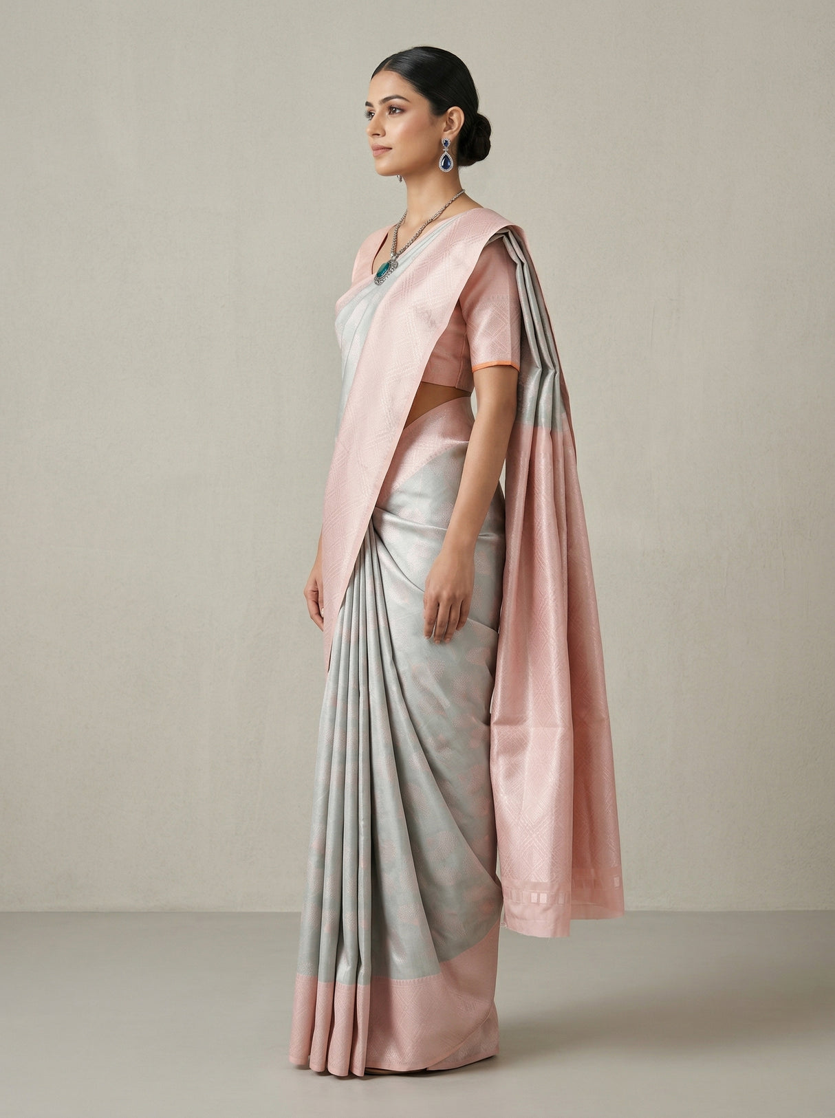 MIMOSA Grey Kanjivaram Art Silk Saree β Detail of Border and Pallu