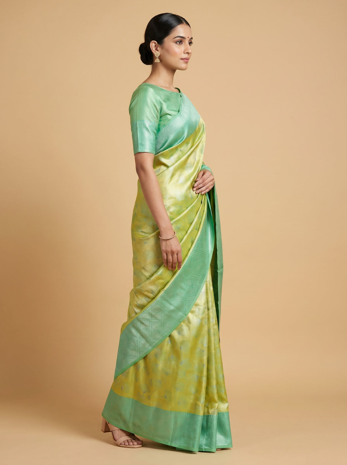 MIMOSA Olive Kanjivaram Art Silk Saree β Detail of Border and Pallu