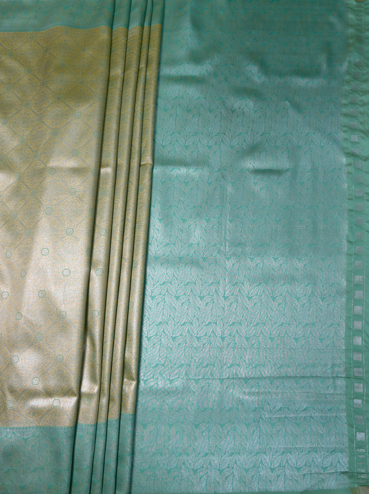 MIMOSA Olive Kanjivaram Art Silk Saree β pallu and zari work detail
