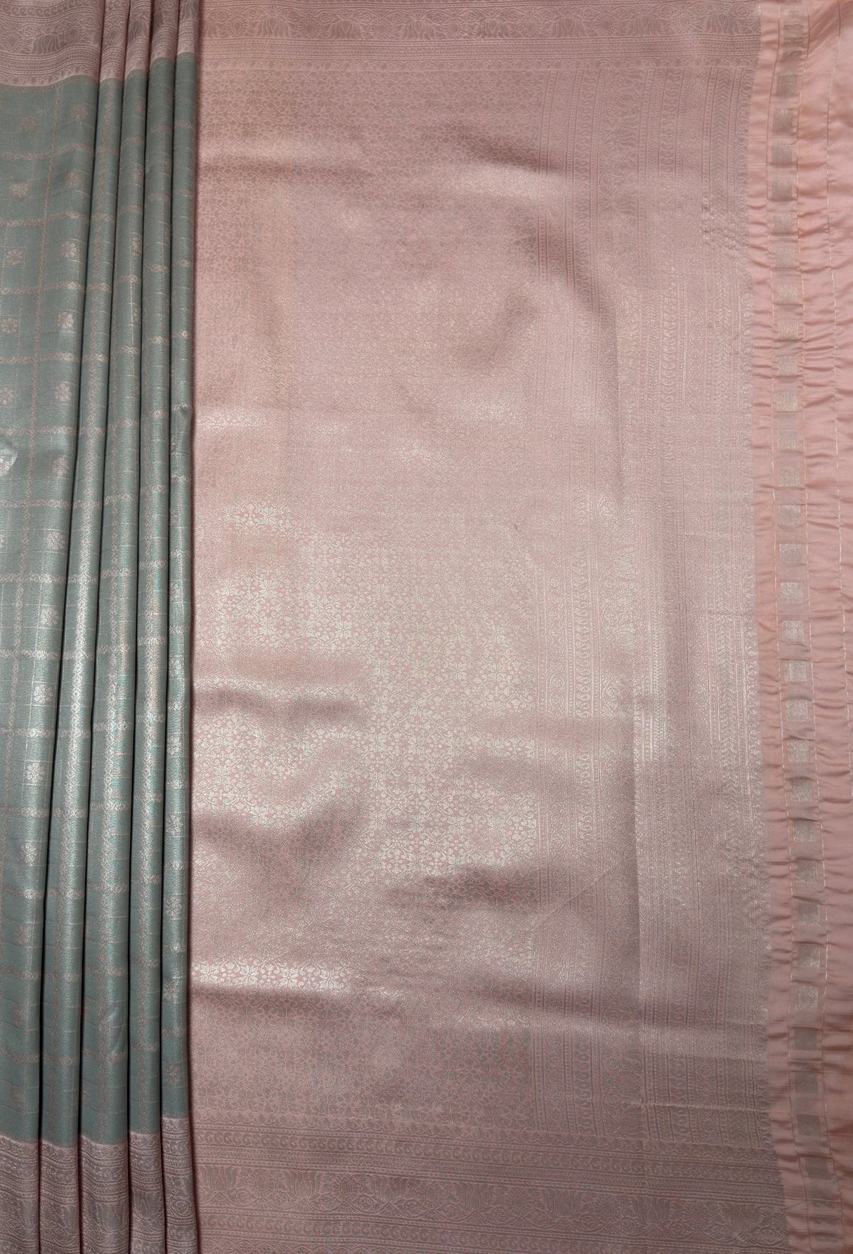 MIMOSA Grey Kanjivaram Art Silk Saree β pallu and zari work detail