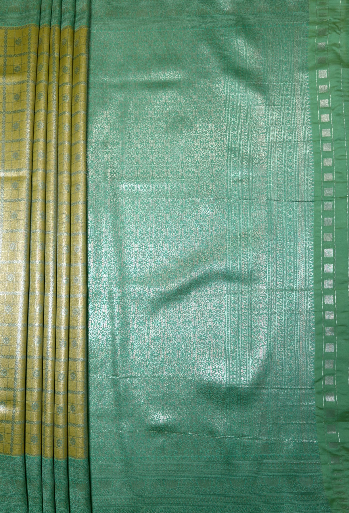 MIMOSA Olive Kanjivaram Art Silk Saree β pallu and zari work detail