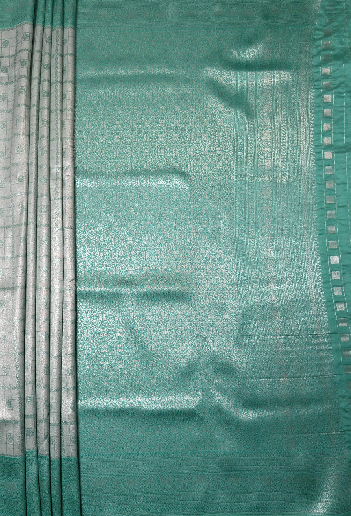 MIMOSA Rama Kanjivaram Art Silk Saree β pallu and zari work detail