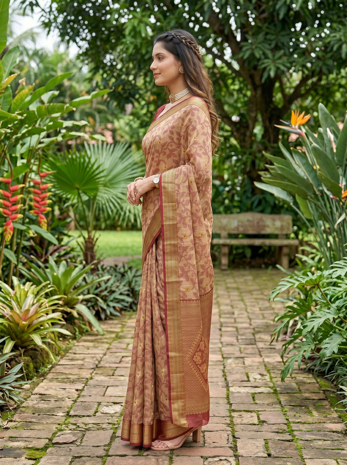 MIMOSA Saree Saree — pose 3 styling detail