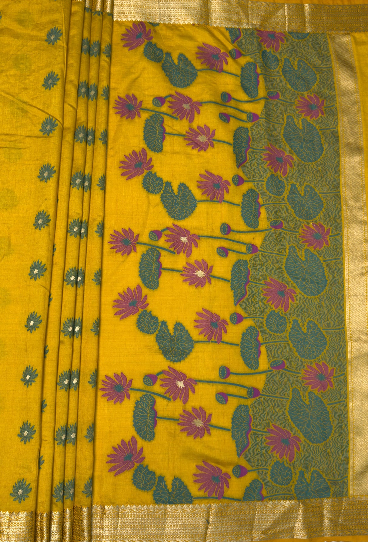MIMOSA Gold Banarasi Art Silk Saree β pallu and zari work detail