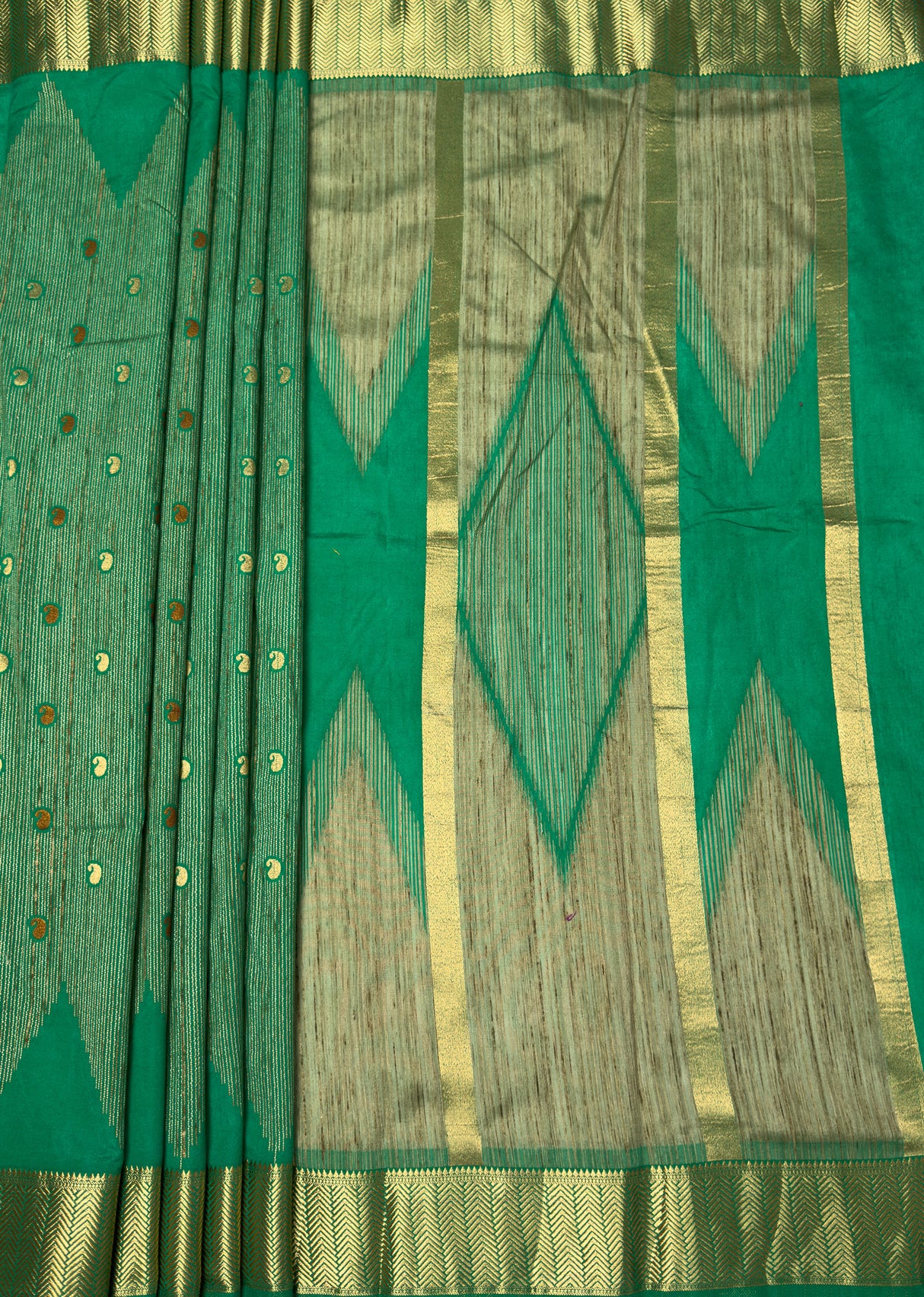 MIMOSA Rama Banarasi Art Silk Saree β pallu and zari work detail