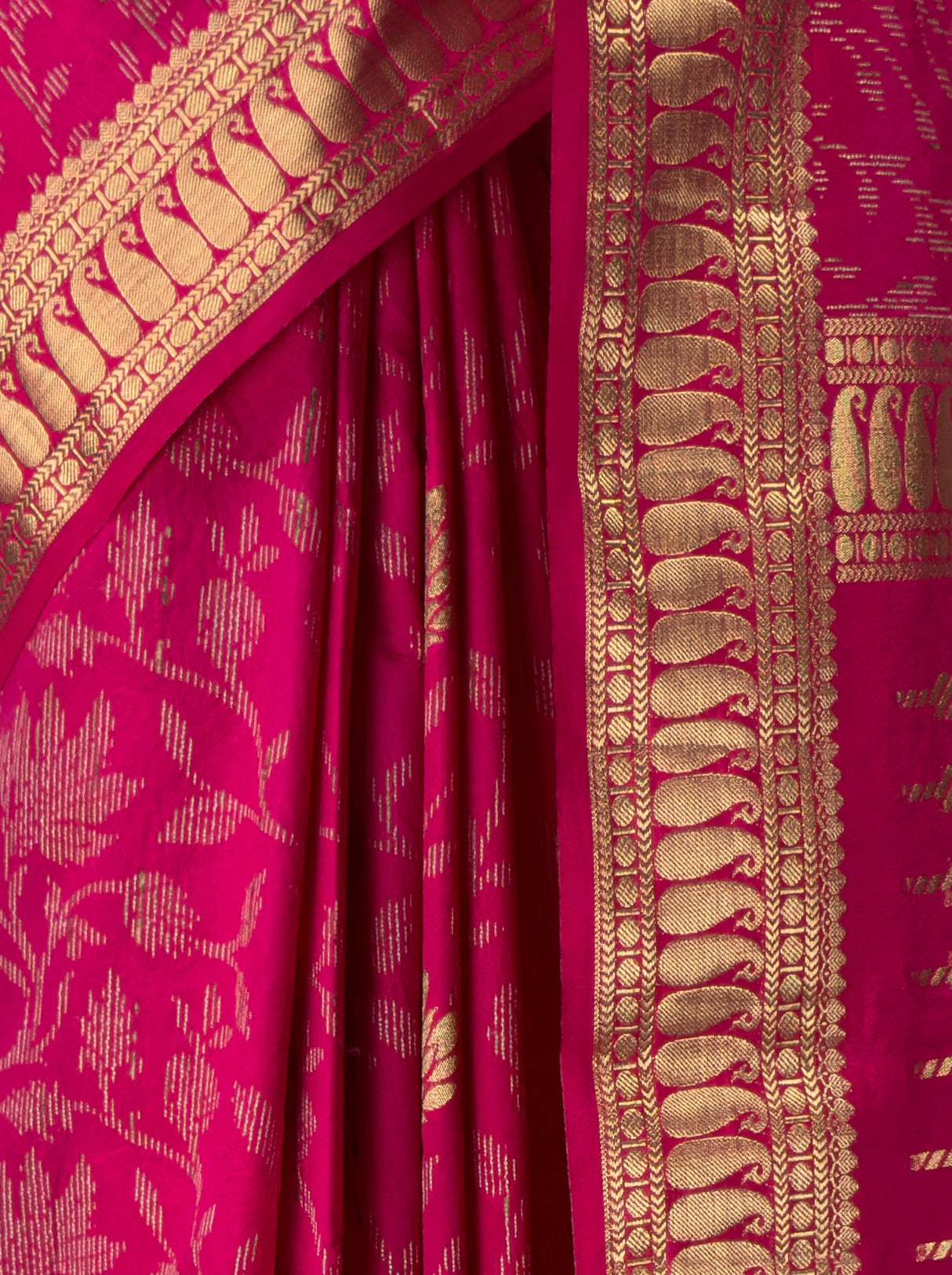 MIMOSA Rani Banarasi Art Silk Saree β fleets shot full lifestyle