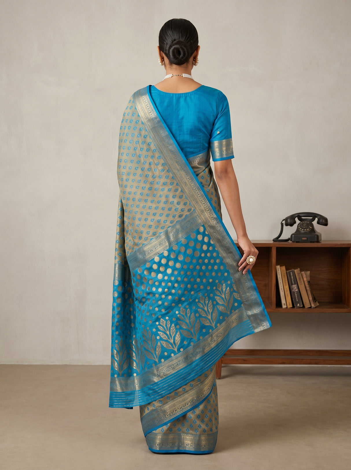 MIMOSA Ananda Banarasi Art Silk Saree β Blouse fabric detail