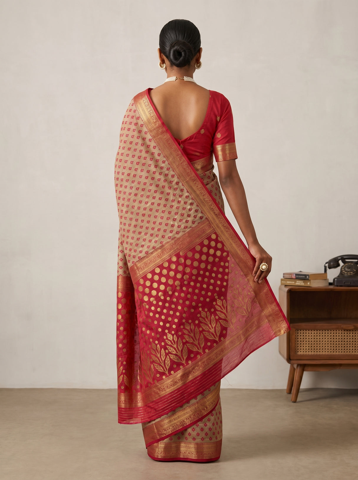 MIMOSA Rani Banarasi Art Silk Saree β Blouse fabric detail
