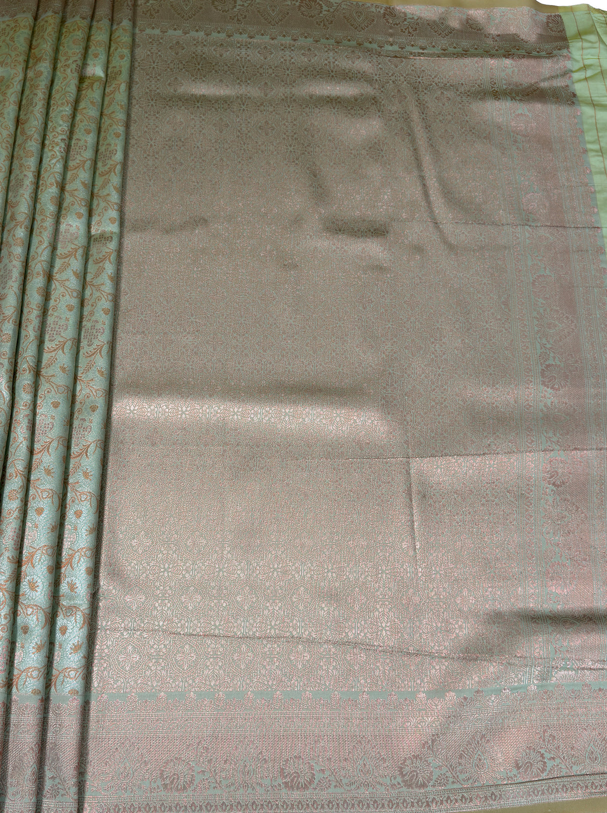 MIMOSA Olive Kanjivaram Art Silk Saree β pallu and zari work detail