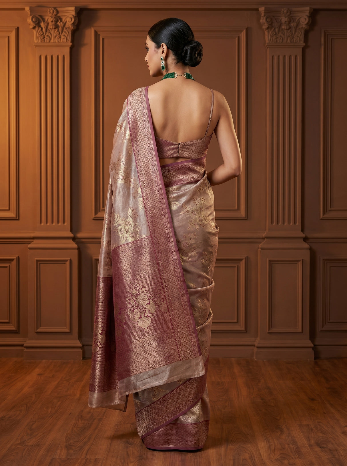 MIMOSA Magenta Banarasi Art Silk Saree β Close-up of Pallu