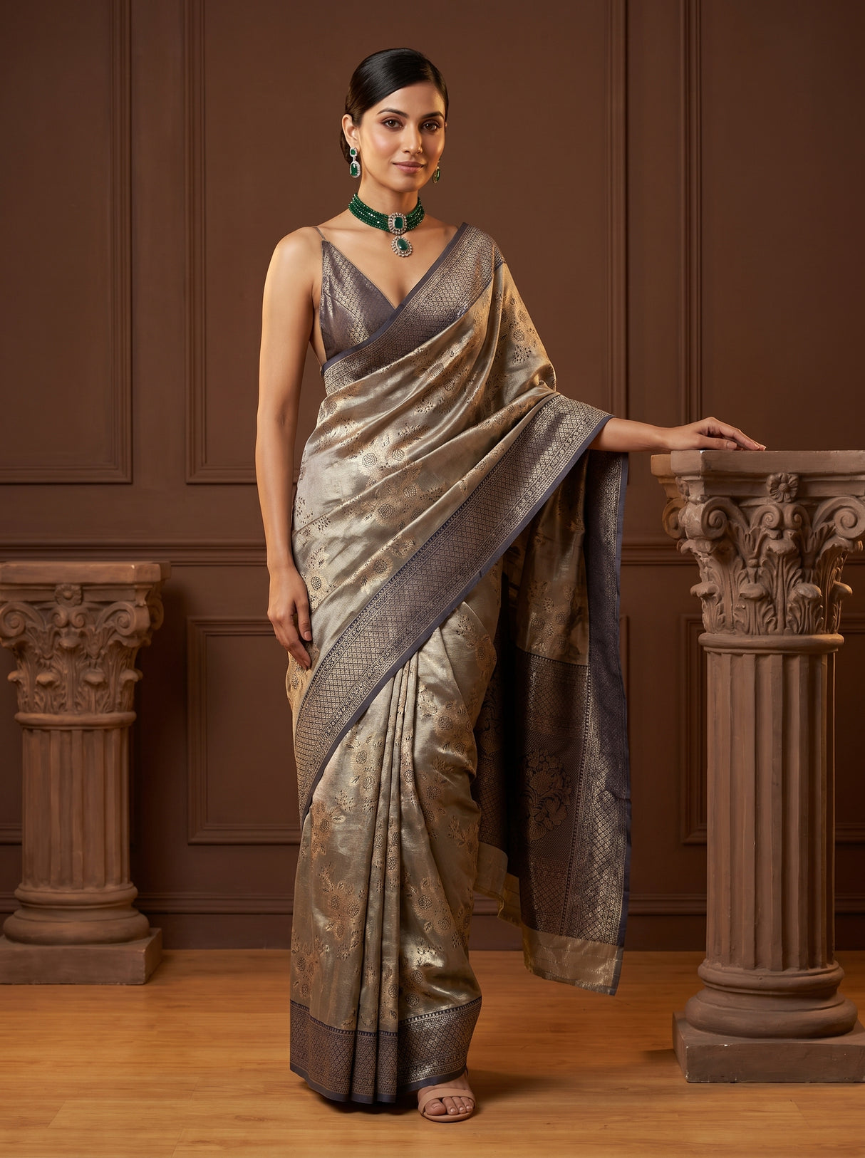 MIMOSA Navy Banarasi Art Silk Saree β Close-up of Border