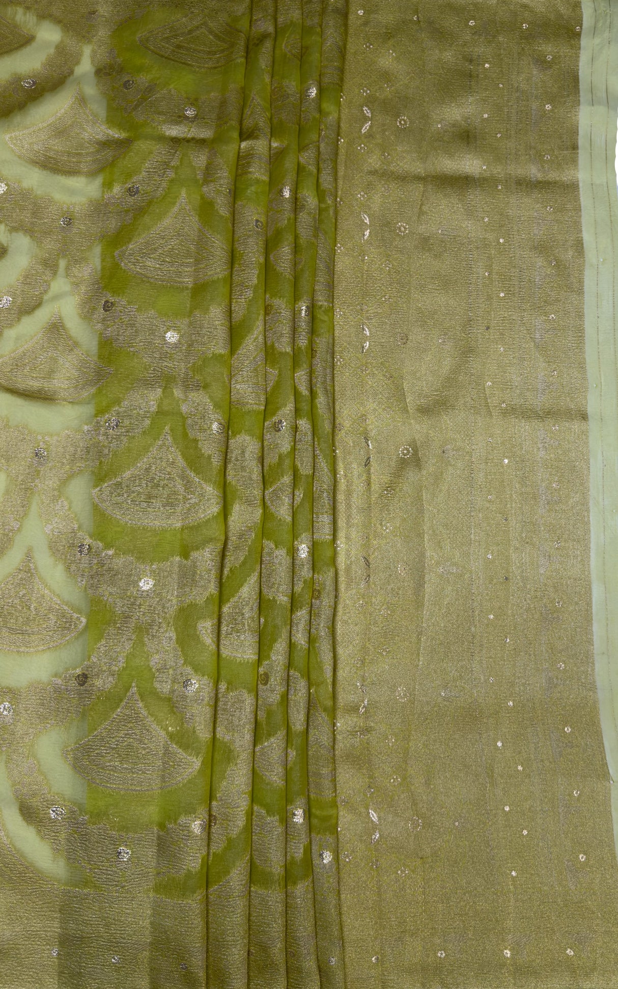 MIMOSA Pista Banarasi Art Silk Saree β pallu and zari work detail