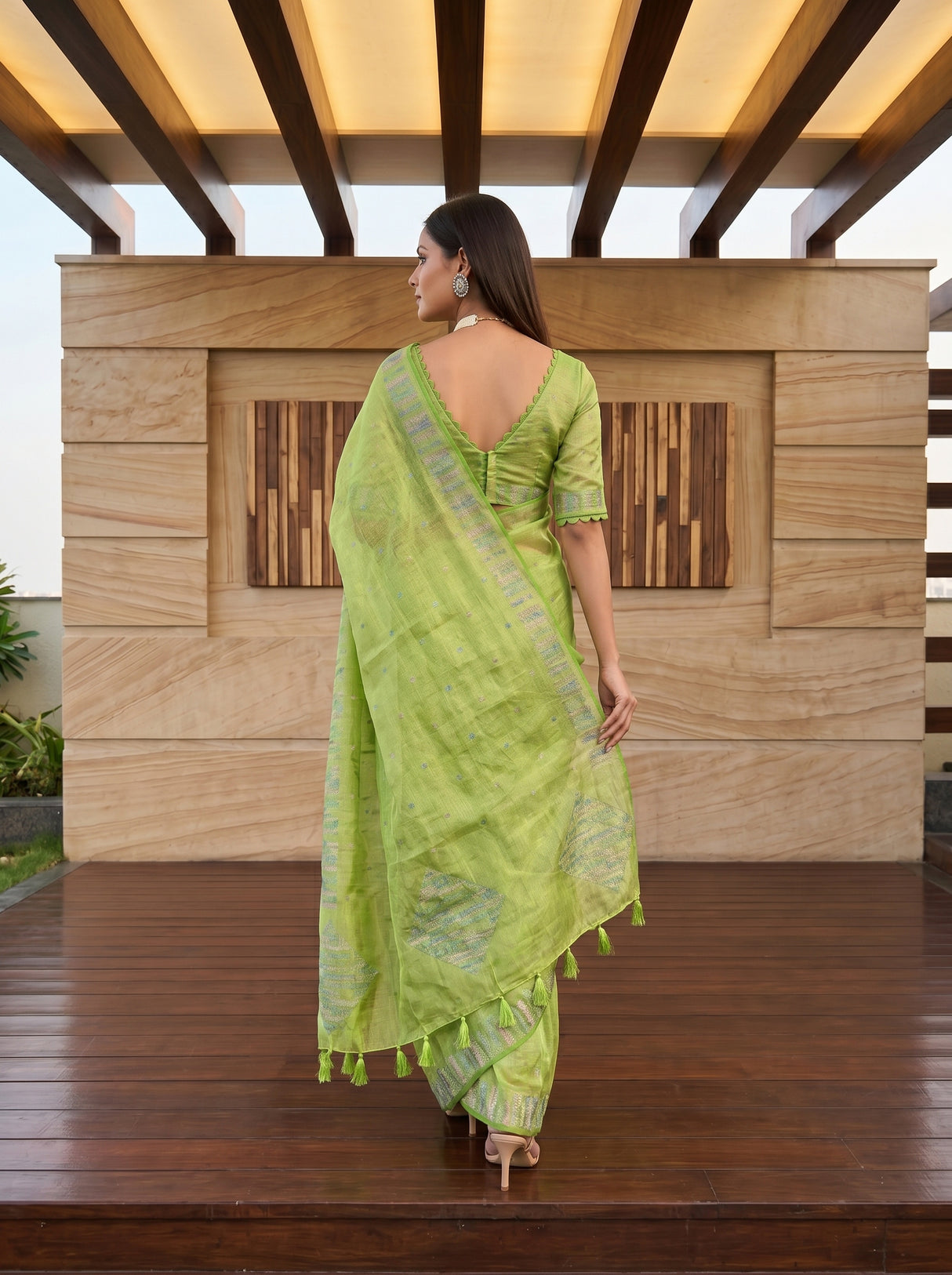 MIMOSA Olive Saree Saree — pose 2 styling detail