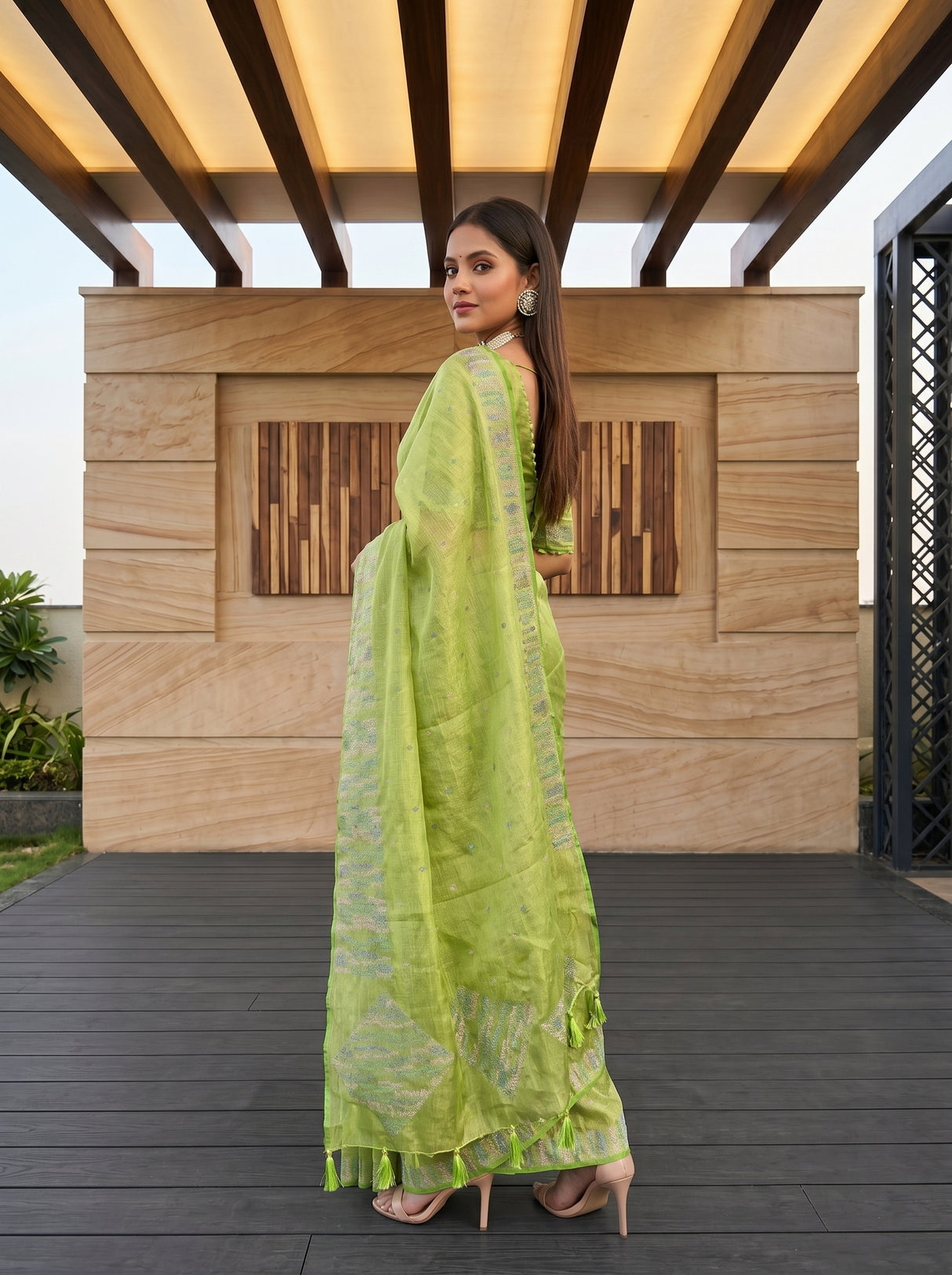 MIMOSA Olive Saree Saree — pose 7 styling detail
