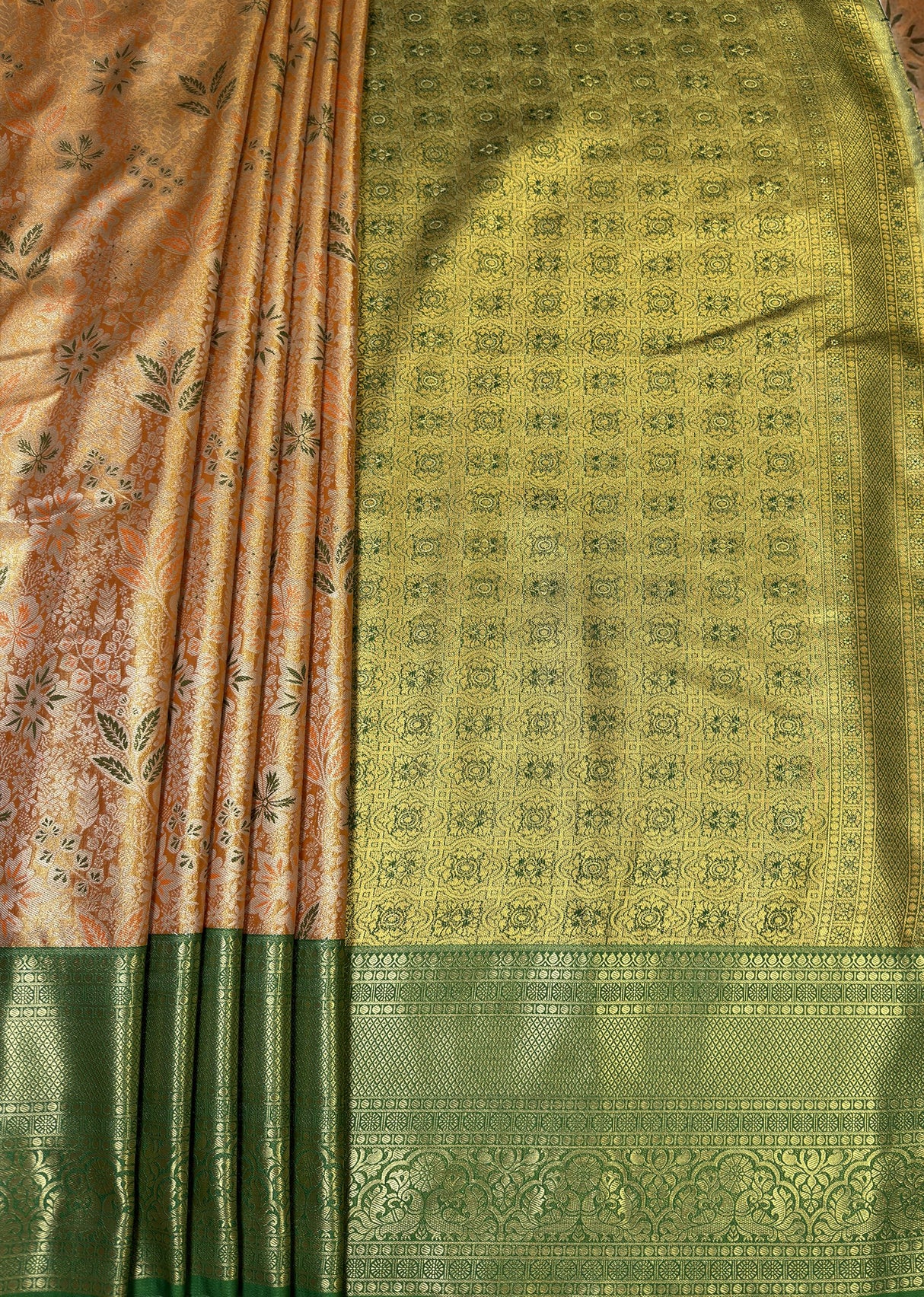 MIMOSA Saree Saree β pallu and zari work detail