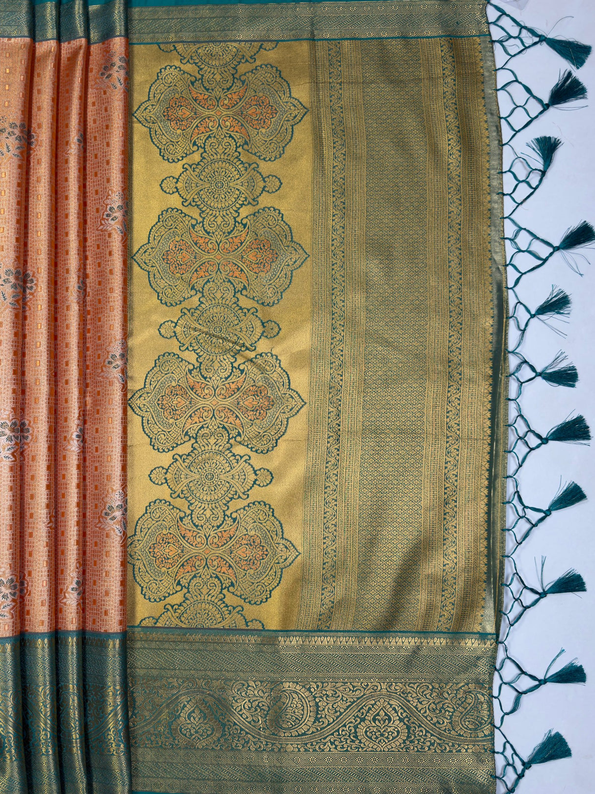 MIMOSA Saree Saree — pallu and zari work detail