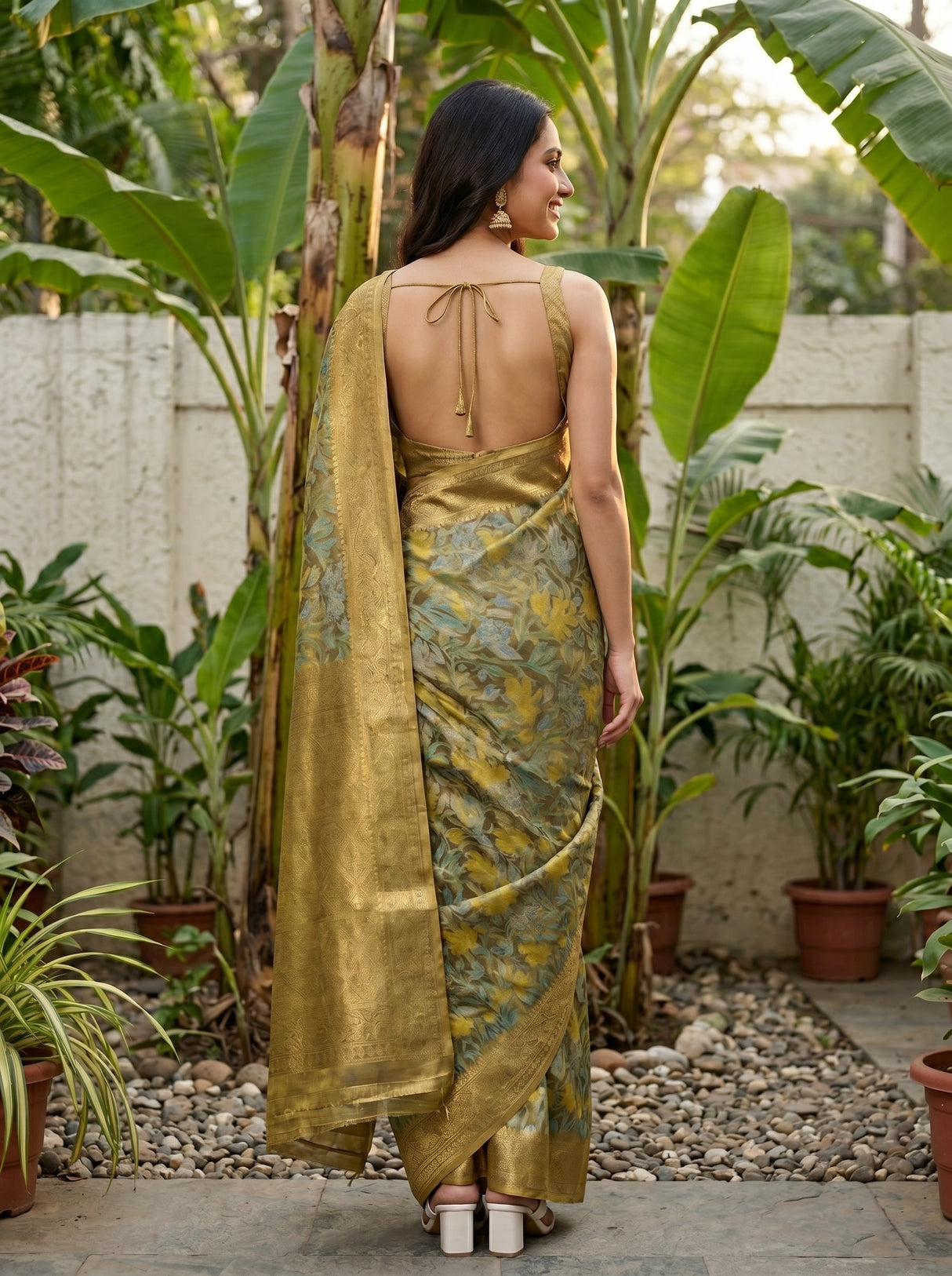MIMOSA Saree Saree — pose 2 styling detail