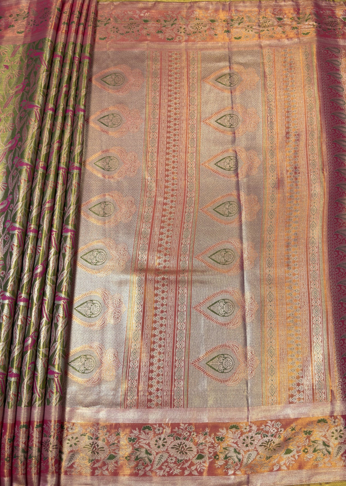 MIMOSA Olive Kanjivaram Art Silk Saree β pallu and zari work detail